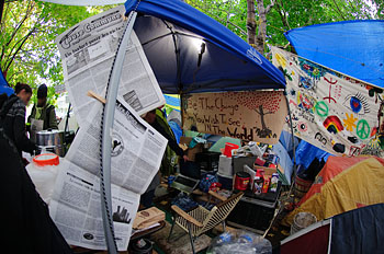 Copyright © Julien Lebreton, 2011